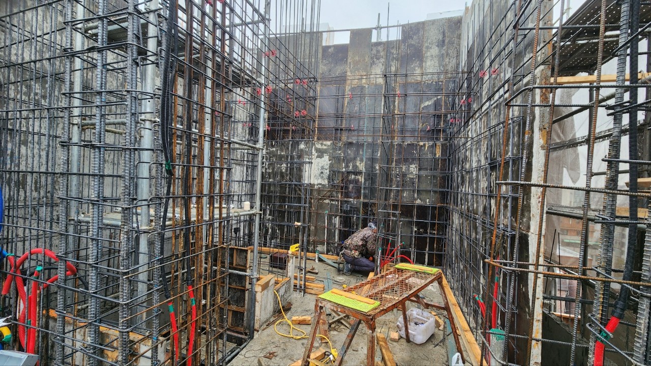 논현동 근린생활시설 6층 벽체 거푸집