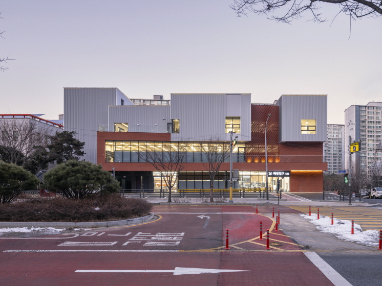 성복동 판매시설