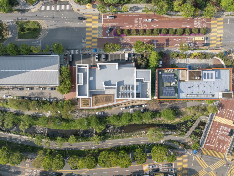 성복동 판매시설